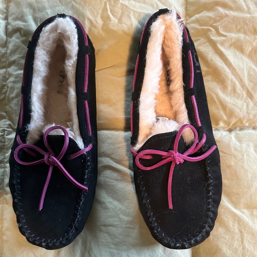 Ugg Slippers sz 4